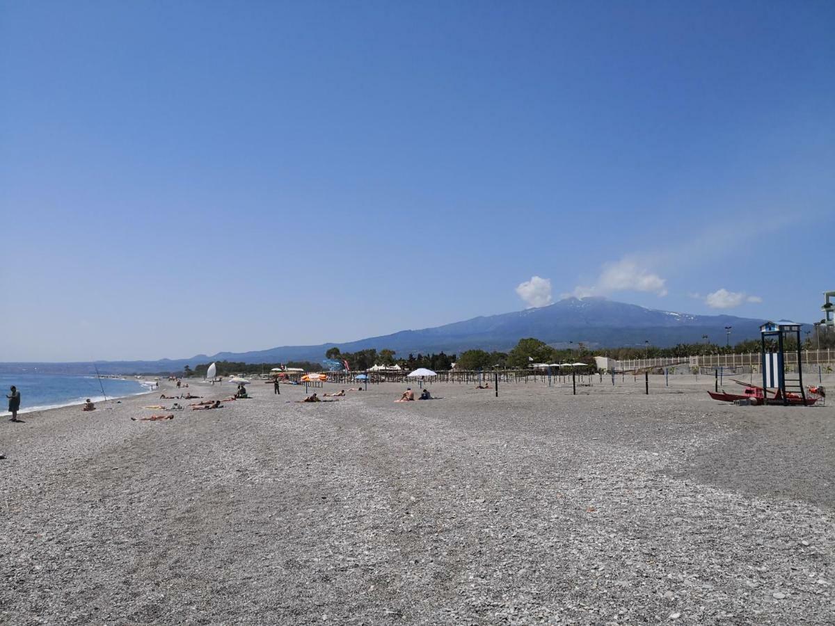 Casa Diana Apartment Giardini Naxos Bagian luar foto